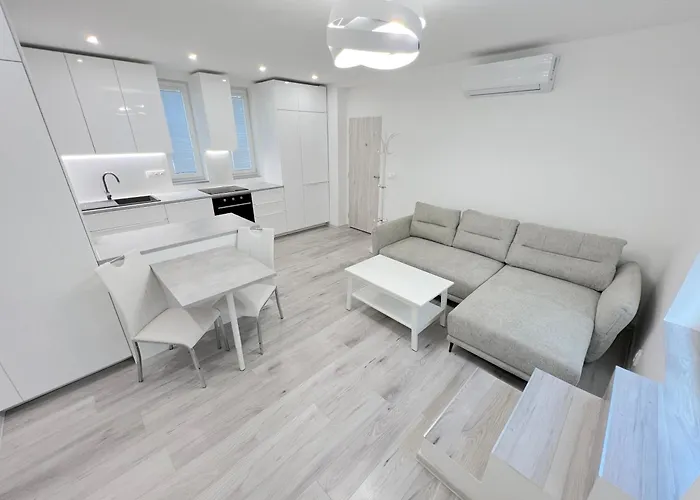 Krásny - Pri Hlavnej Stanici *