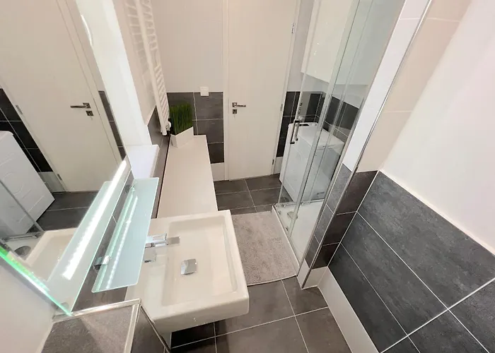 Krásny - Pri Hlavnej Stanici *